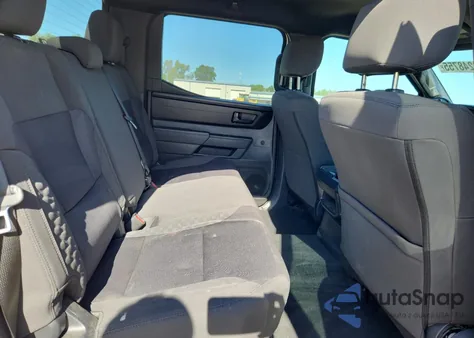 2025 Toyota Tundra Crewmax Sr из США, поврежденный, VIN 5TFKB5DB2SX251267